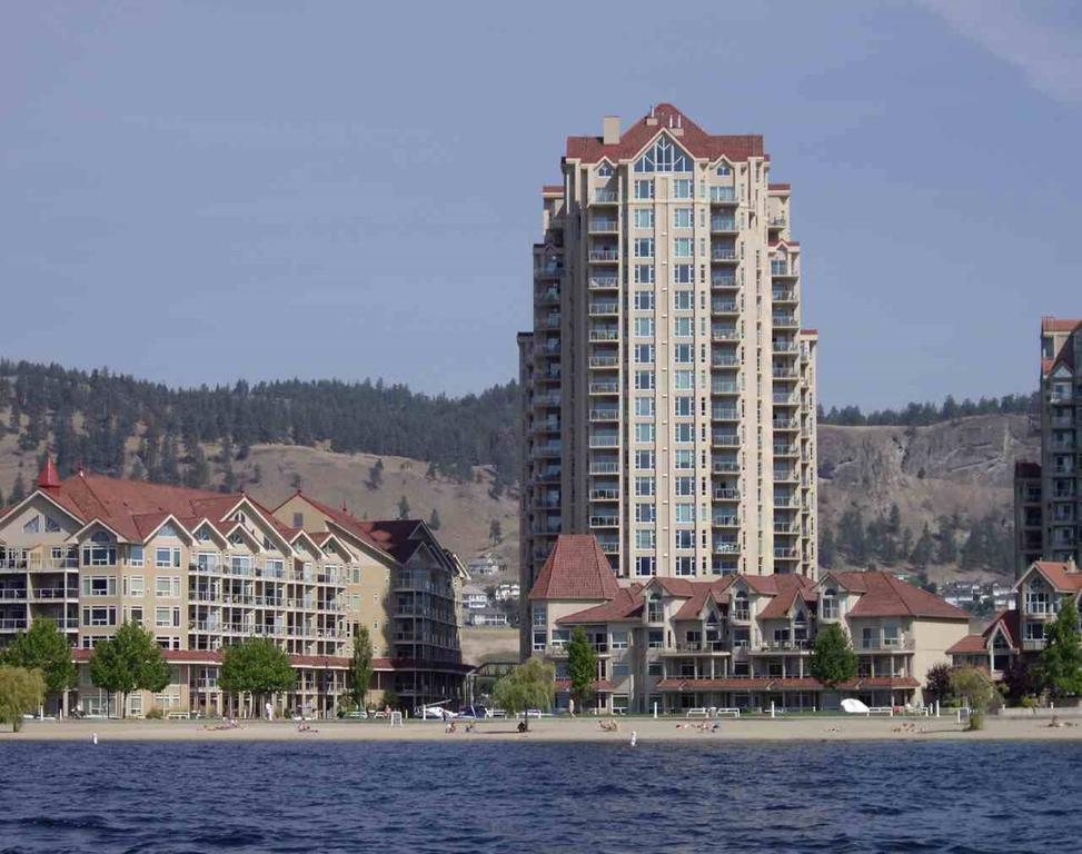 Sunset Waterfront Resort By Kelownacondorentals 外观 照片