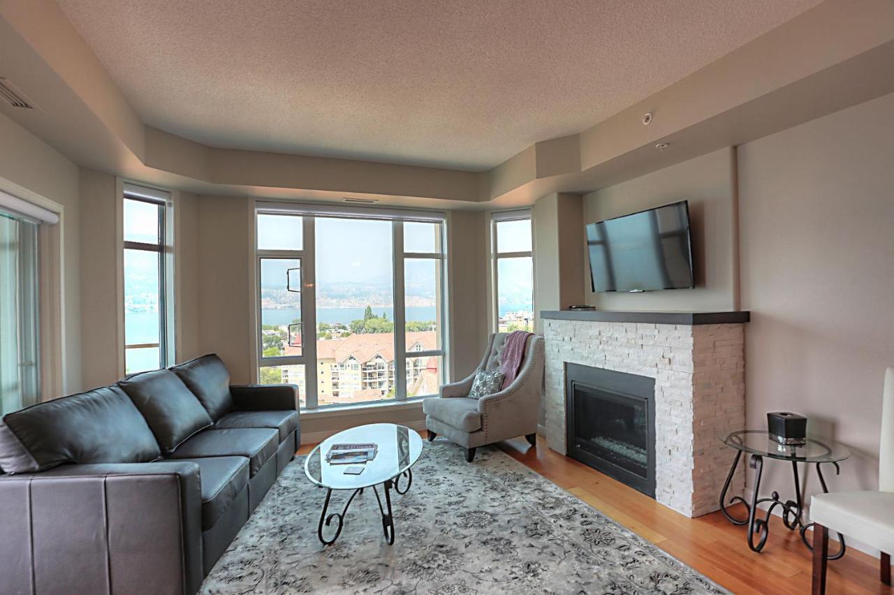 Sunset Waterfront Resort By Kelownacondorentals 外观 照片