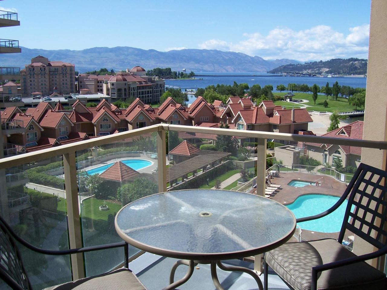 Sunset Waterfront Resort By Kelownacondorentals 外观 照片